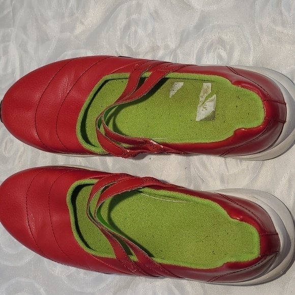 EARTH Red Leather Mary Jane Slip On Comfort Walking Double Strap Flats Size 10 - Picture 9 of 12